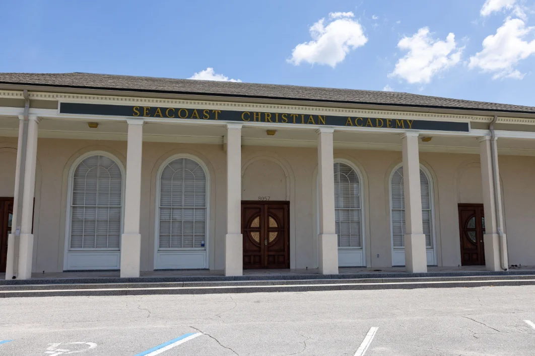 The front entrance of Seacoast Christian Academy